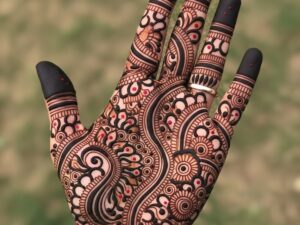 The Swirl of Devotion Full Palm