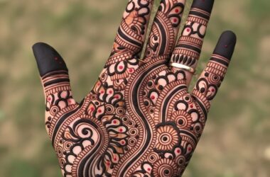 The Swirl of Devotion Full Palm